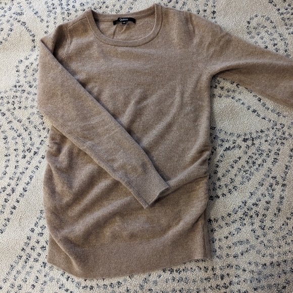 NWOT quince xs camel maternity sweater - Picture 3 of 3